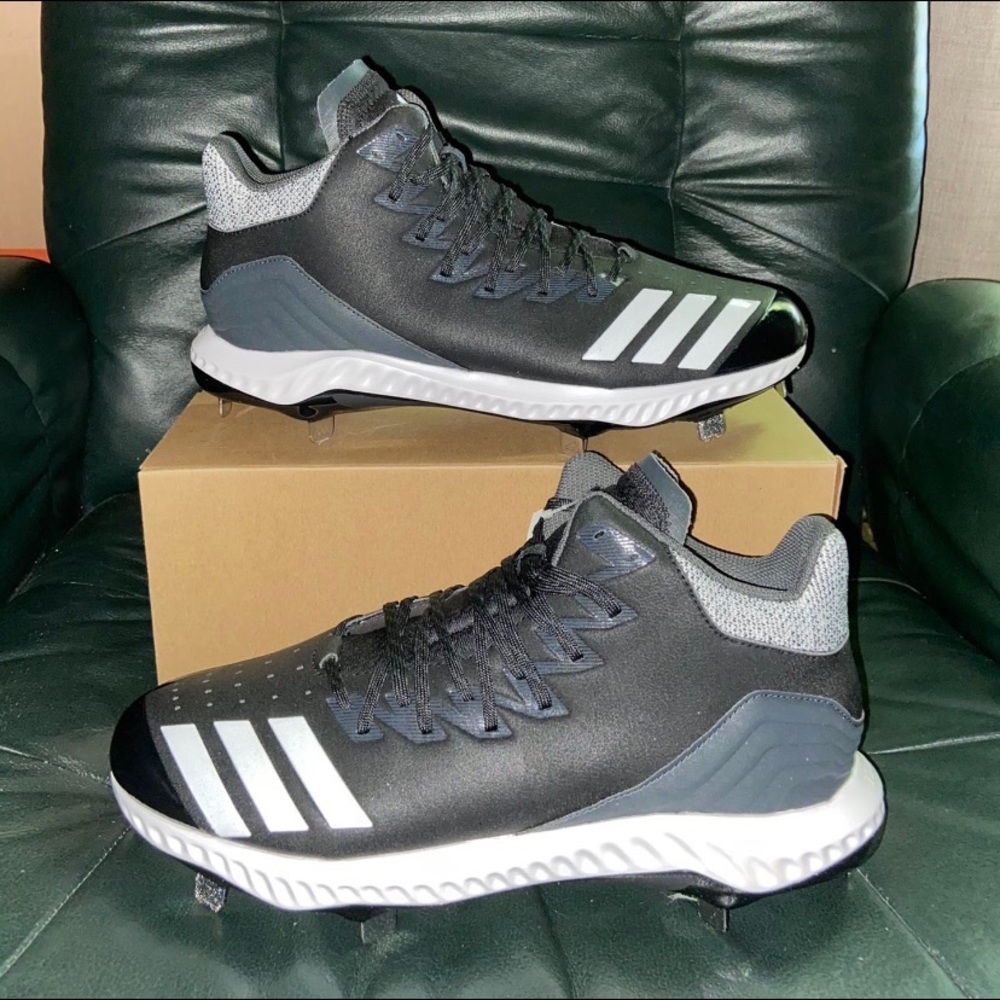 Adidas Men’s Icon Bounce Mid Baseball Cleats